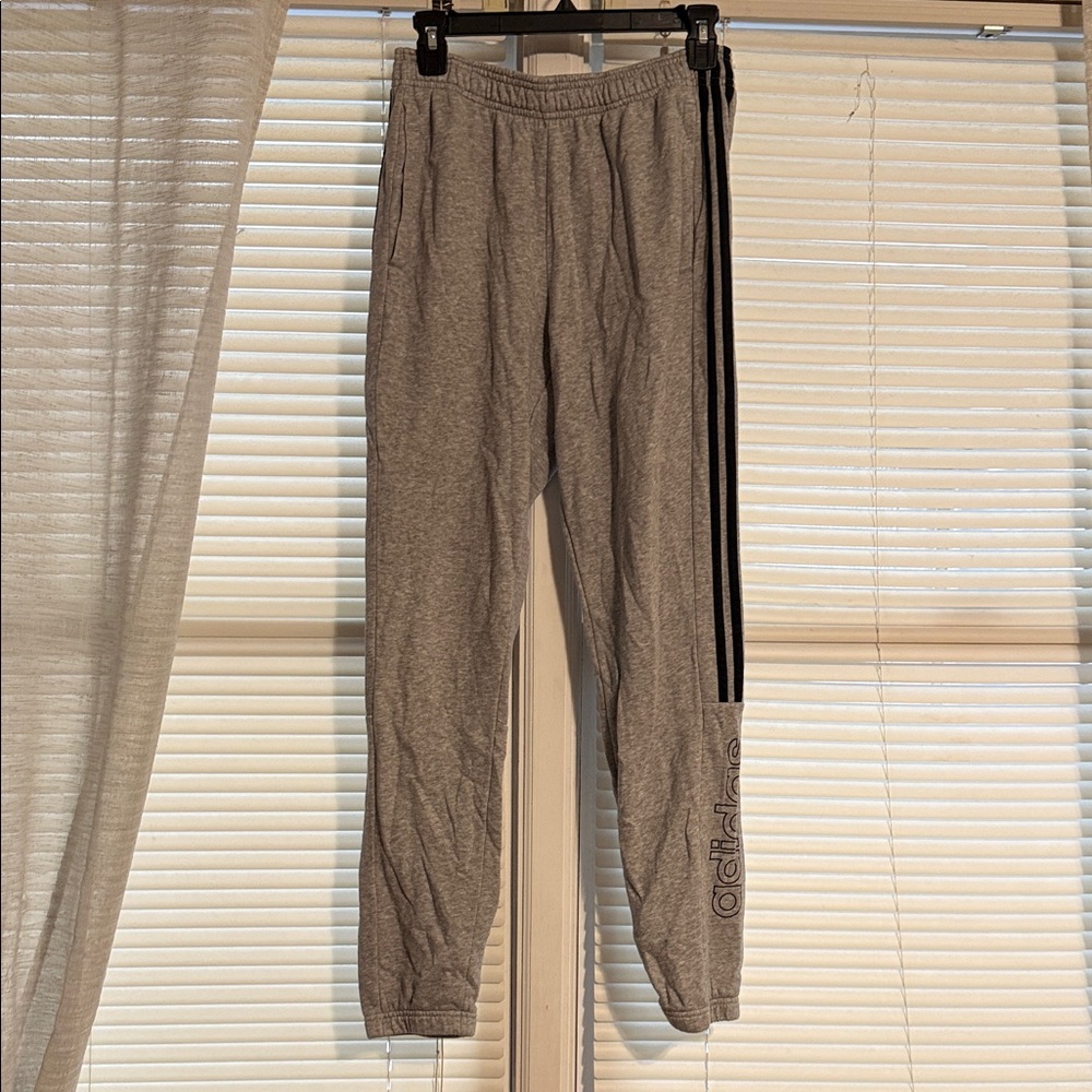 Adidas men’s Gray Sweatpants with Black Logo size M